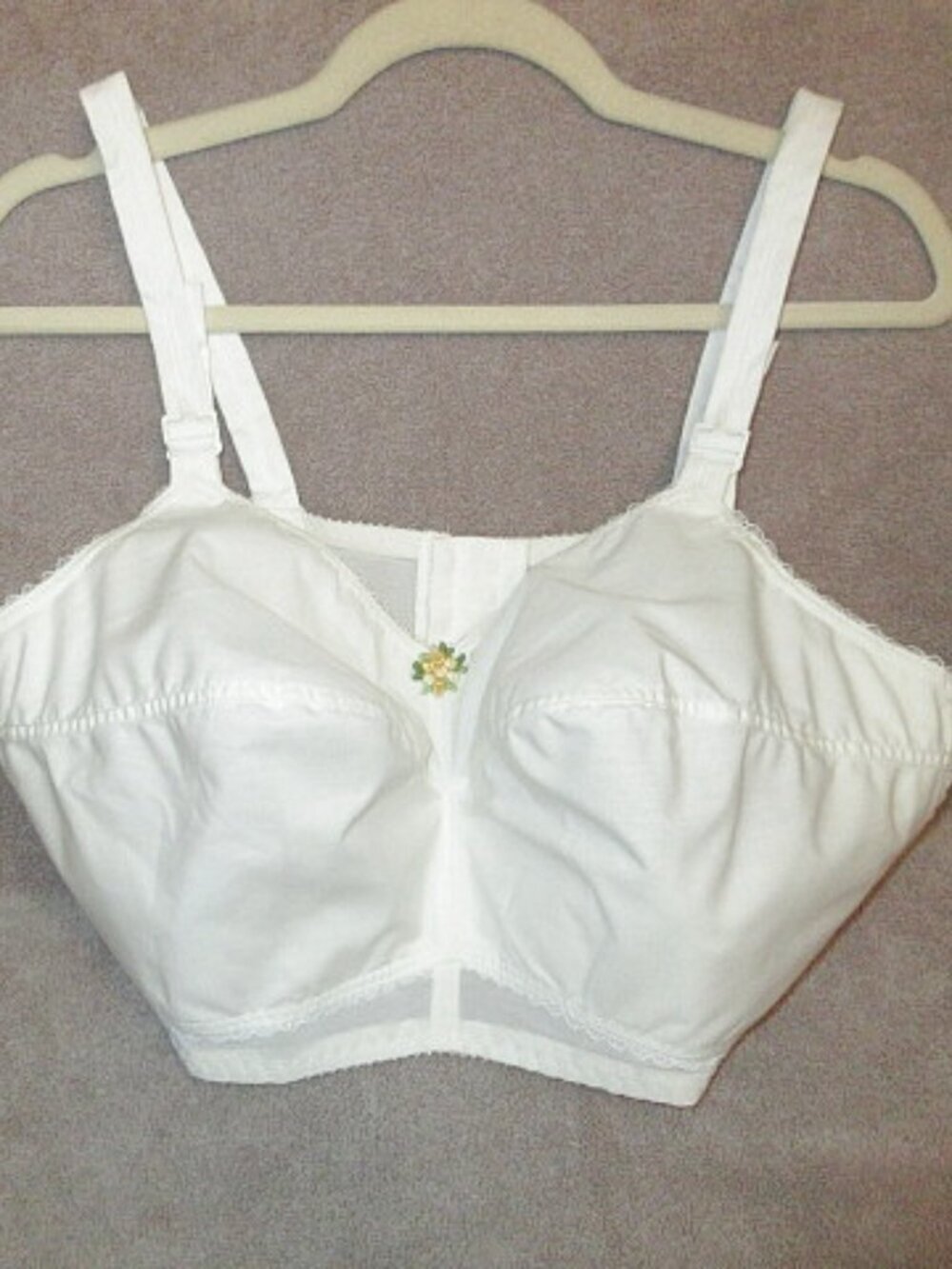 Vtg Pointy Bullet Bra Size 40EE Floral Lace Fetish Burlesque Pin Up Nursing 50s